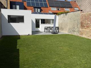 Ruime gezinswoning met 3 slaapkamers en 2 badkamers met zuid gerichte tuinBent u op zoek naar een instapklare, ruime woning met veel lichtinval en...