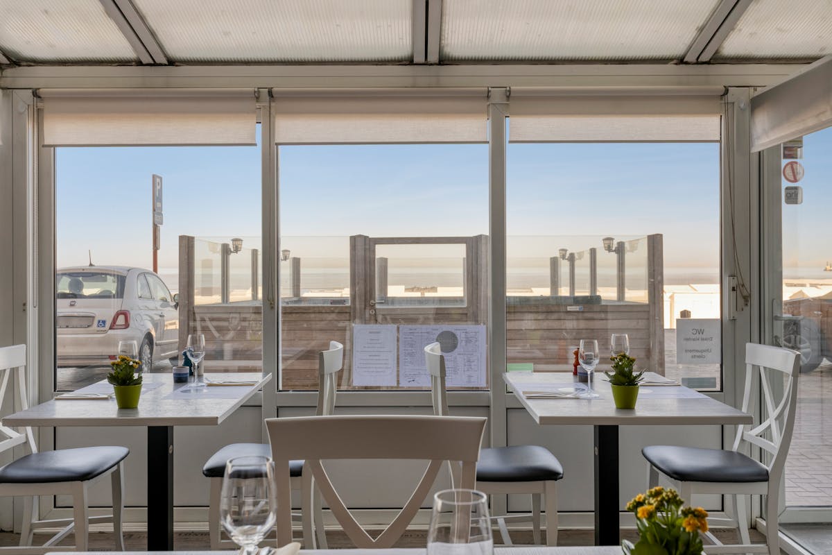 Ready-to-use hospitality business with terrace on Zeedijk in Blankenberge - photo 4
