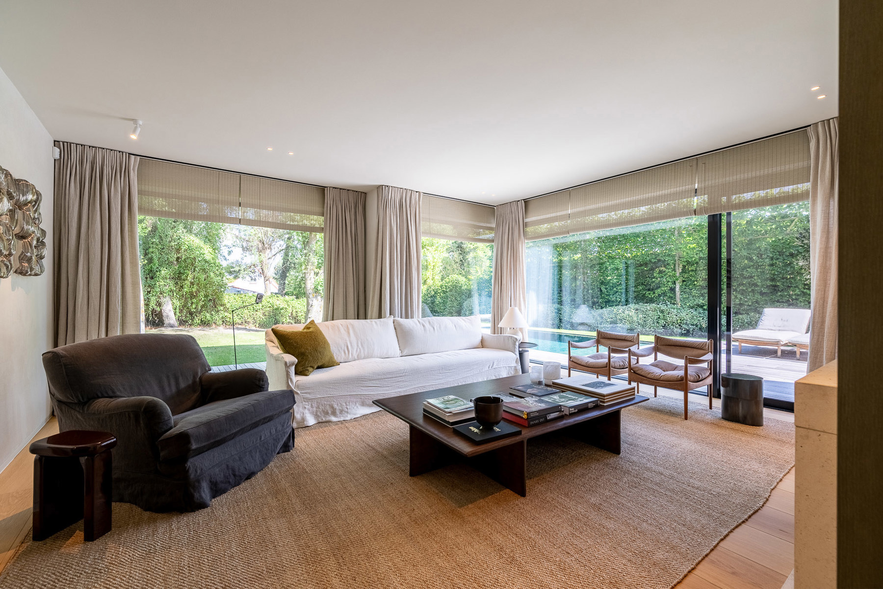 Prachtige recente villa in hedendaagse stijl  - foto 3