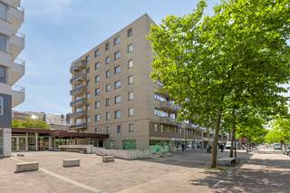 Te koop: lichtrijk appartement met garage in het centrum van GenkBent u op zoek naar een comfortabel appartement op een toplocatie? Dan is dit pand...