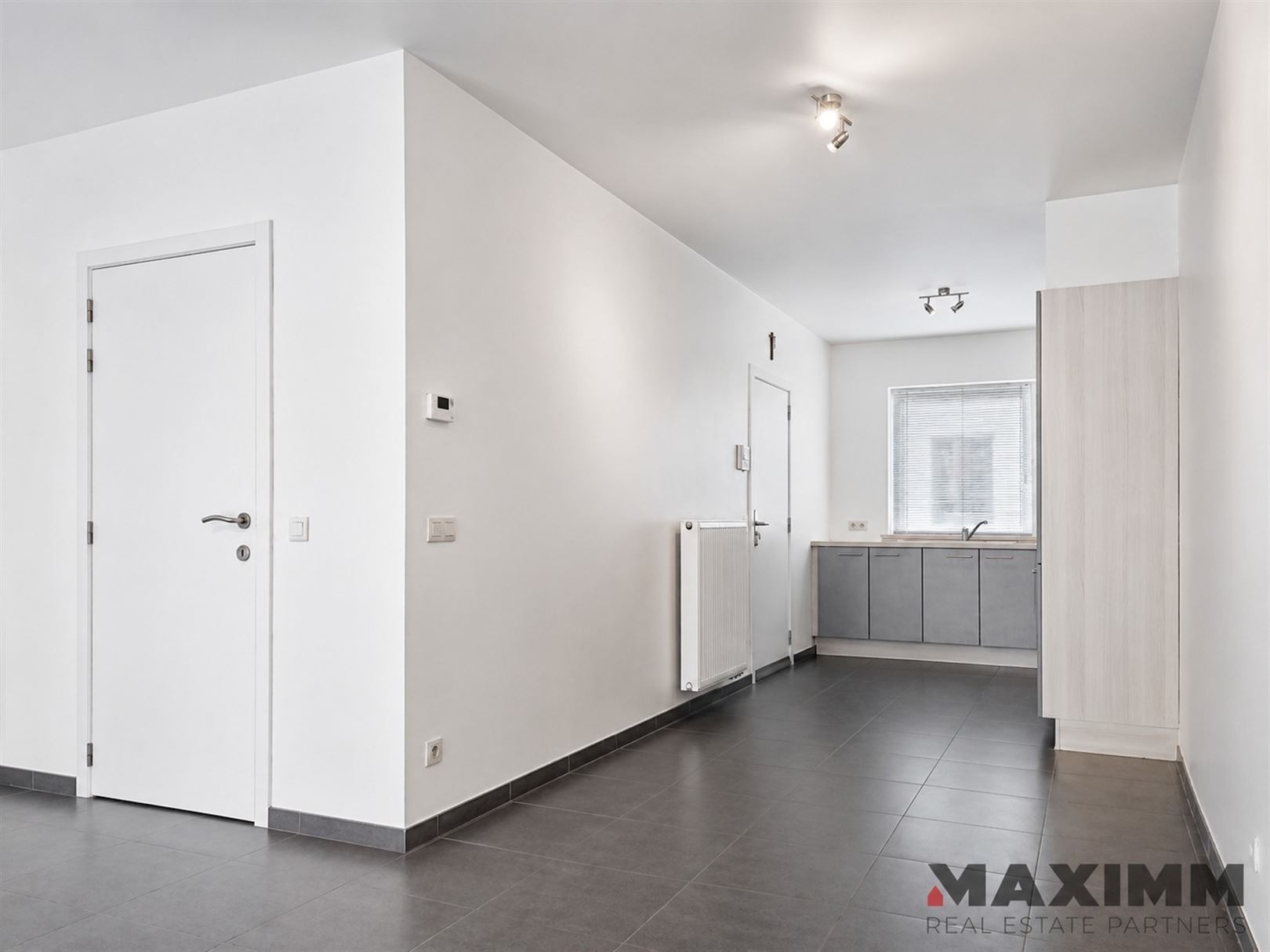 Studio met ruim terras gelegen op 250 meter van het Station - foto 4