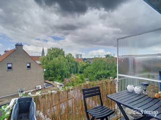 Ontdek dit zonnige appartement op de tweede verdieping van een kleinschalig gebouw. Geniet direct van bewoonbaar comfort met een ruime hal...