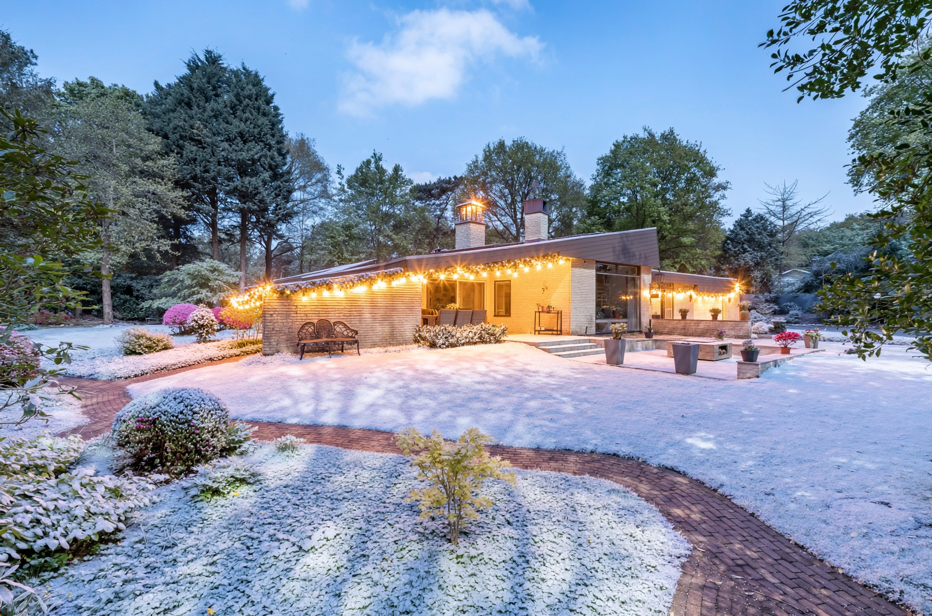 Groen gelegen laagbouwvilla op perceel van ca. 2628 m² in villawijk "De Meerse Bergen" - foto 1