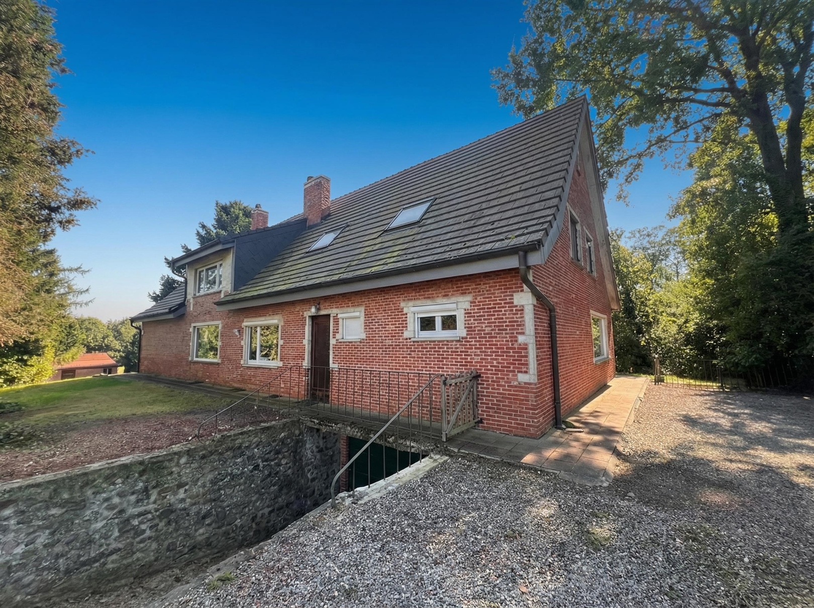 Schitterend gelegen landhuis met 5 slpks - foto 1