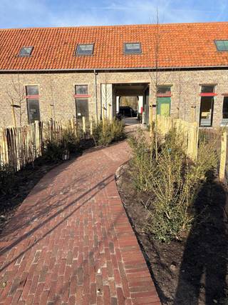 Vous pouvez demander une visite via notre site web : https://vicusvastgoed.be/nl/te-huur.Rendez-vous sur la page du bien immobilier concerné et...