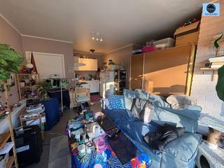 INVESTERINGSPAND IN DE HAANRichtprijs : 79.000 euro Zeer leuk investeringspandje nabij Vosseslag.Woon- en slaapruimte met ingerichte keuken, badkamer...