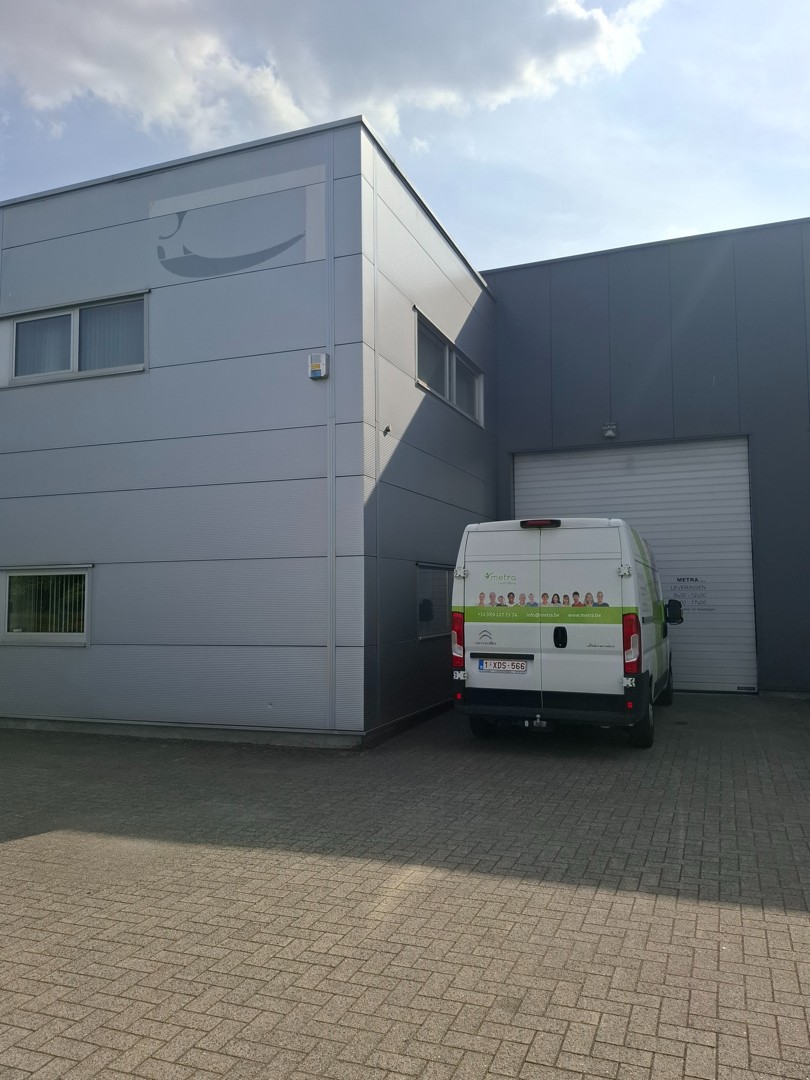 UITSTEKEND BEDRIJFSPAND TE KOOP IN GENTBRUGGE - foto 5