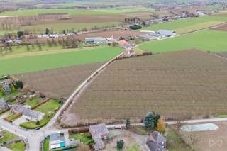 Terrains à vendre – OreyeDeux parcelles d’environ 1 450 m² chacune, proposées à 135 000 € pièce, situées dans un cadre exceptionnel avec vue dégagée...
