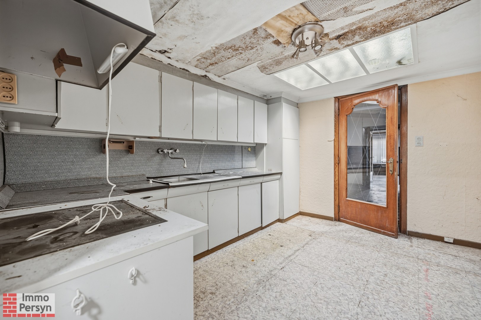 Te renoveren rijwoning met tuin in hartje Zichem - foto 5
