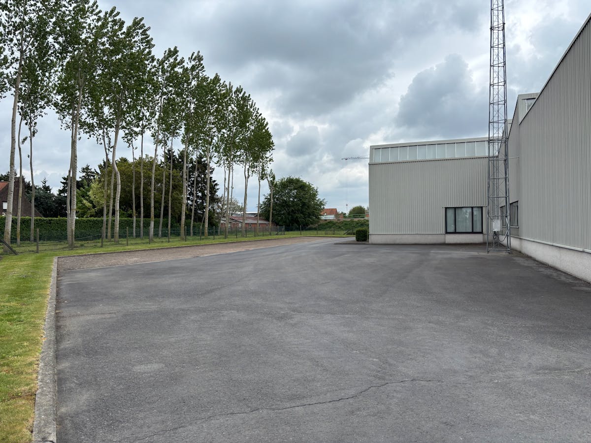 Bedrijfsgebouw op strategische locatie te Izegem - foto 5
