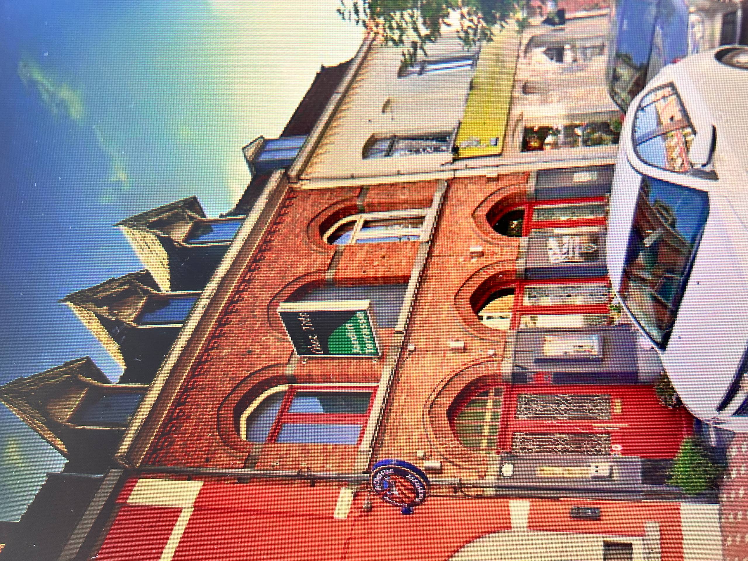 Le Bizet: handelspand met woonst te koop - foto 1