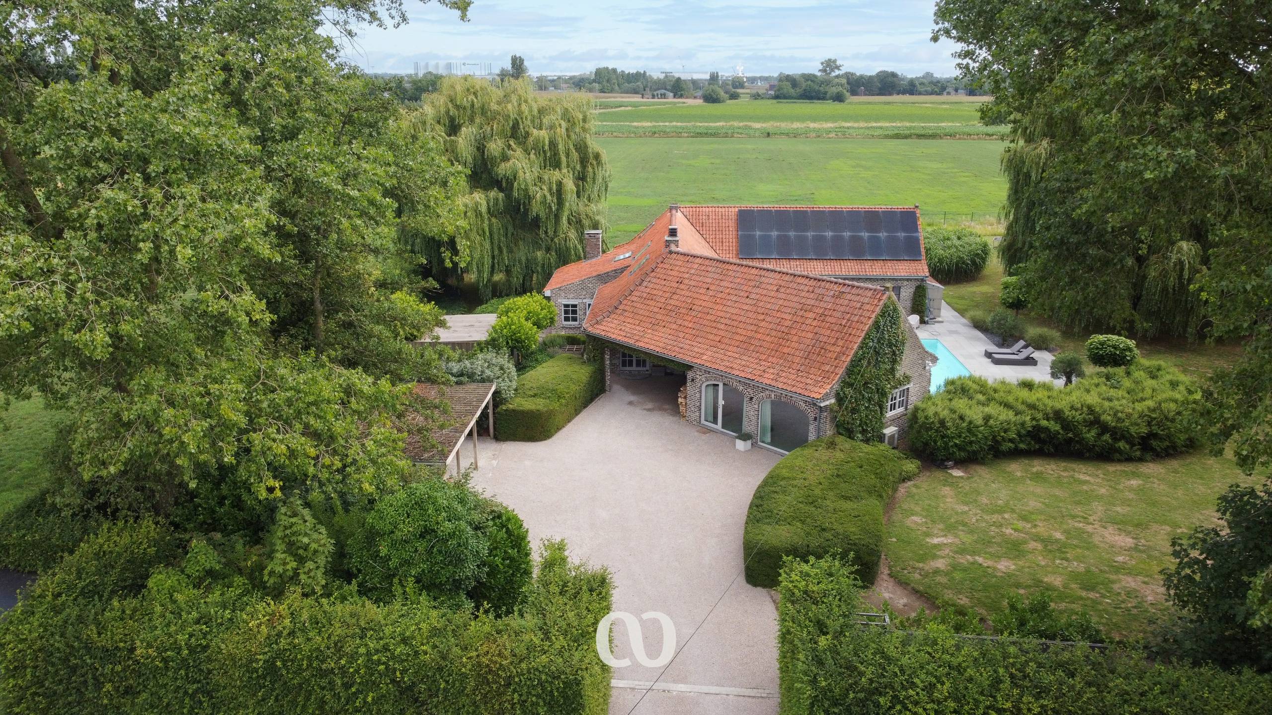 Unieke landelijke hoeve met zwembad en volledige privacy - foto 2