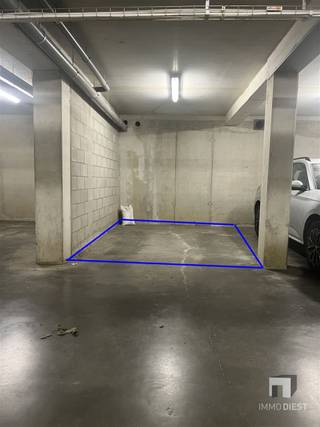 Ondergrondse autostaanplaats TE KOOP in het centrum van BekkevoortDe autostaanplaats bevindt zich in een ondergrondse garage onder de Residentie...