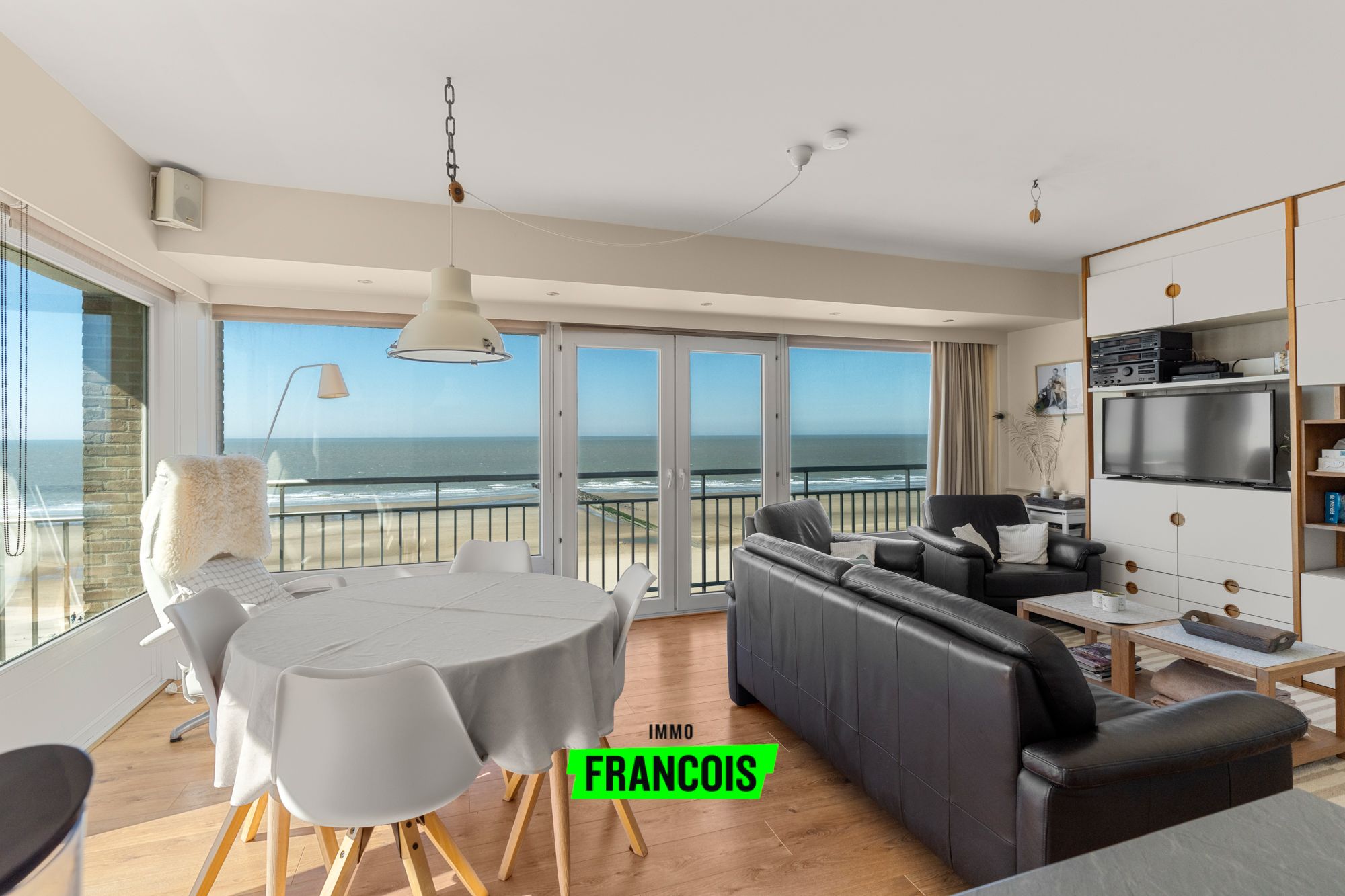 Prachtig hoekappartement 2 slaapkamers frontaal zeezicht en zonneterras Zeedijk Middelkerke - foto 1