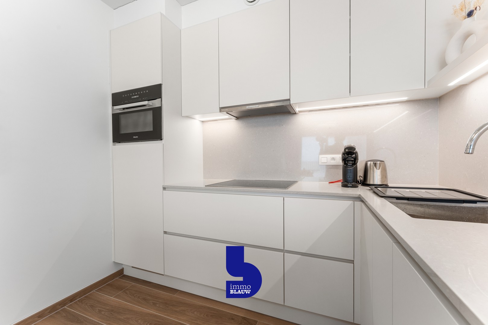 Appartement met zeezicht (1 slaapkamer + slaaphoek) - foto 4