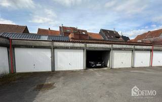 Uiterst centraal gelegen GARAGES (verhuurd) - 5 garages (afzonderlijk) te koop -Nummer 5,6,7 en 8: € 24.000,00 - Huurwaarde: +/- € 70,00Nummer 9...