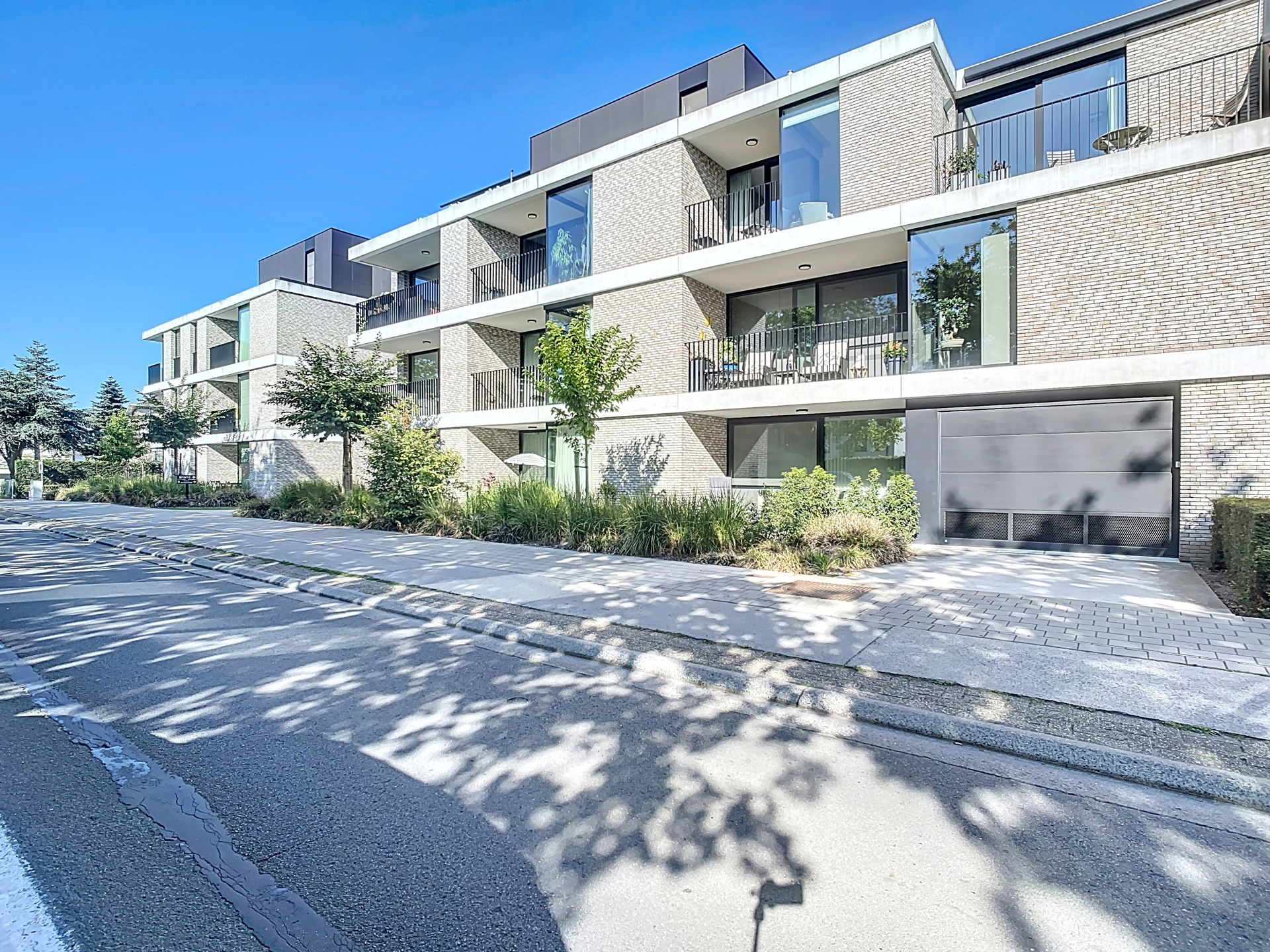 Garage for sale in Aalst - photo 1