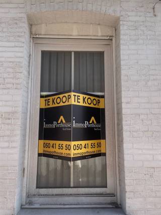 Meergezinswoning met reeds vergunde plannen!! Gelegen in het hart van Blankenberge, biedt deze locatie vlotte toegang tot winkels,...