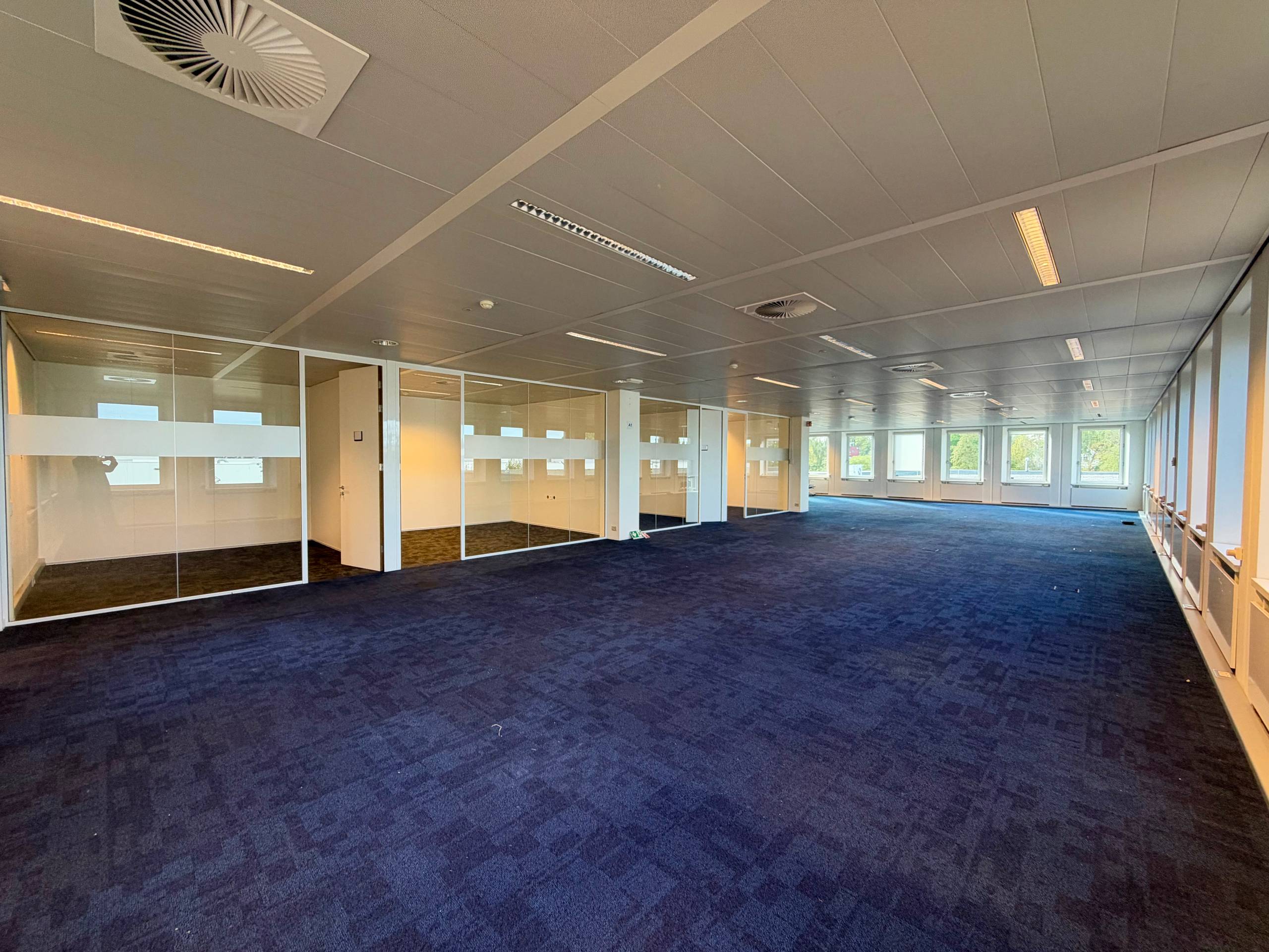 INSTAPKLARE KANTOORRUIMTE VAN 313 m² NABIJ DE E19 TE KONTICH - photo 4