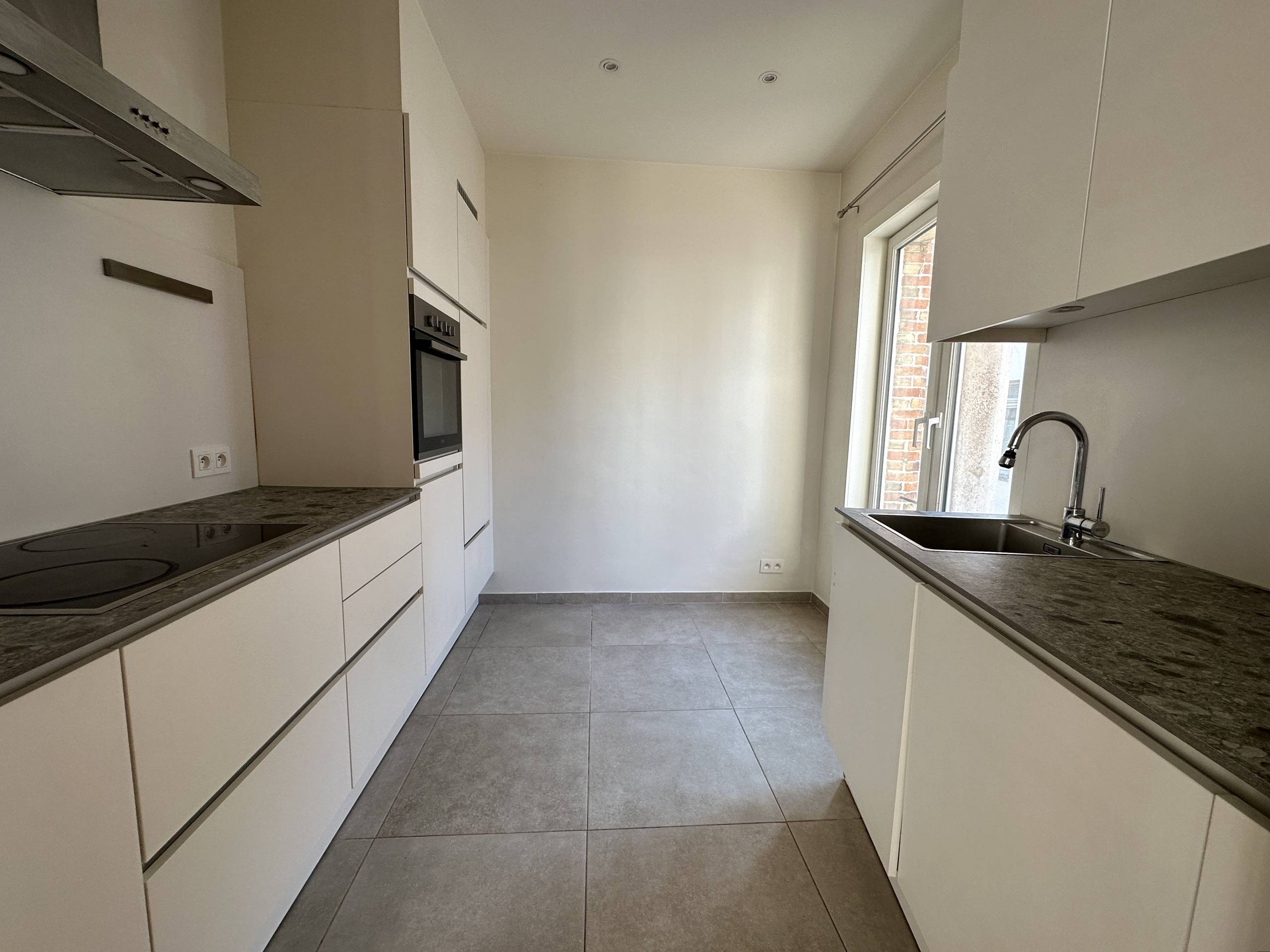 Appartement à louer à Bruges avec 3 chambres - photo 3