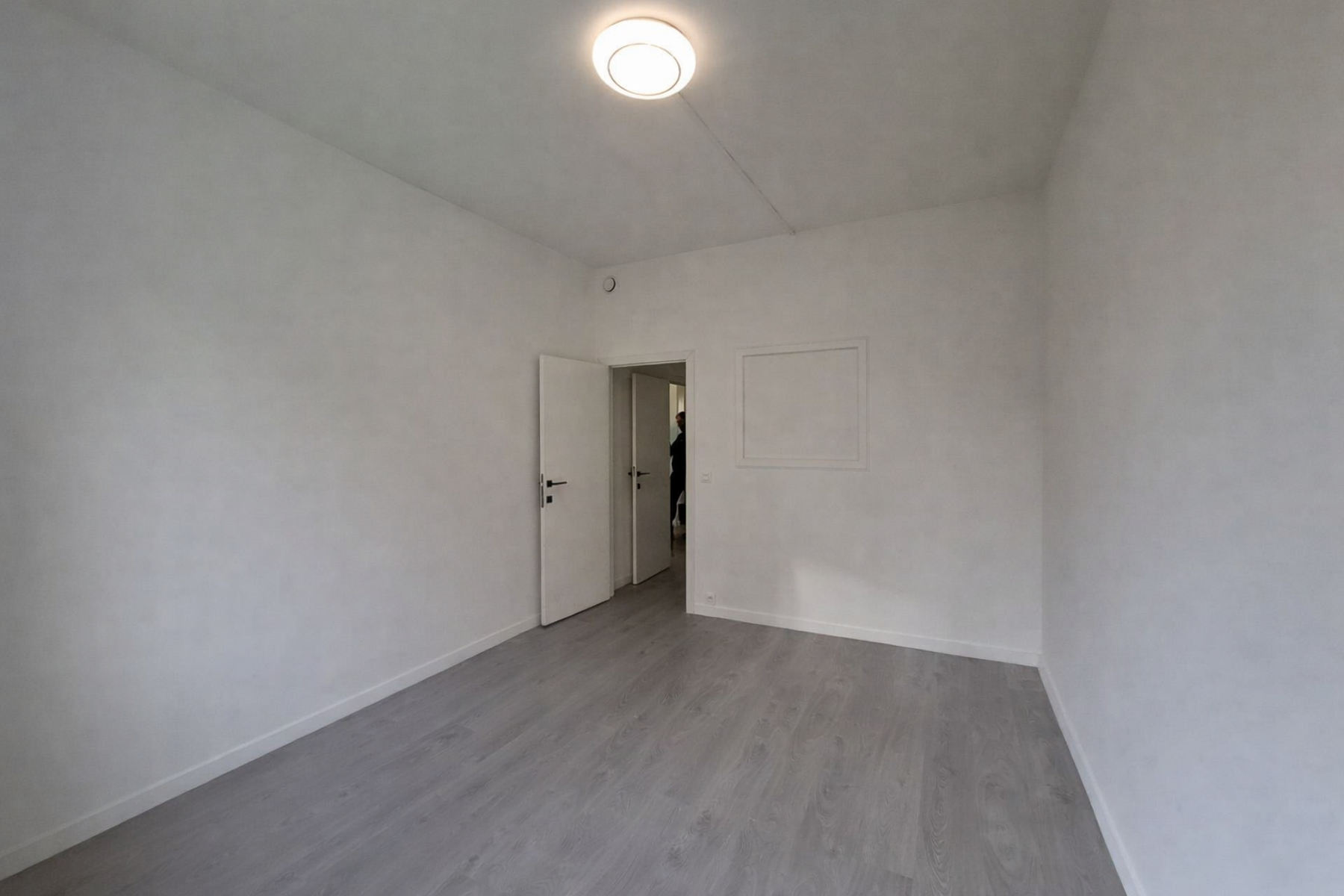 Lichtrijk Appartement Op Het Gelijkvloers Te Huur! - foto 4