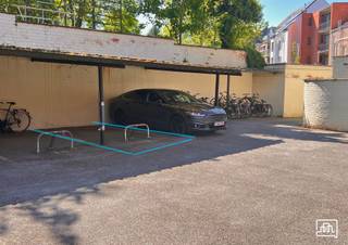 For sale : Centre Leuven - covered pitch (located courtyard with sectional gate)  ...