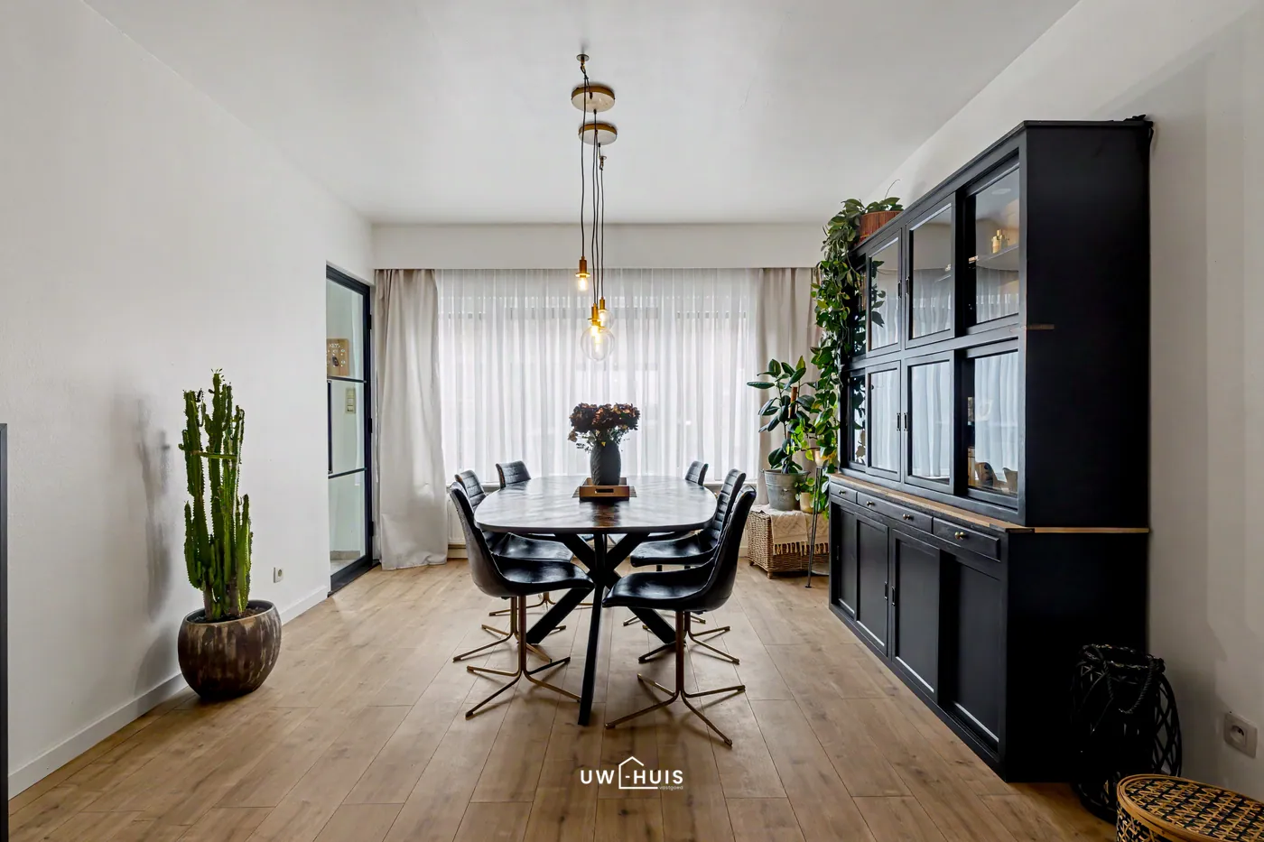 Instapklare woning in Haasdonk met 4 slaapkamers, 2 badkamers, tuin en 2 parkeerplaatsen - foto 5