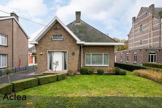 Op een goed gelegen perceel van 800 m² vind je deze karaktervolle, vrijstaande woning met een leuke private tuin aan de achterzijde.De woning vraagt...