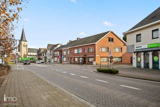 Veelzijdig handelspand op topligging in het centrum van HallaarIn het hart van Hallaar komt dit charmante huidige horecapand vrij, boordevol...