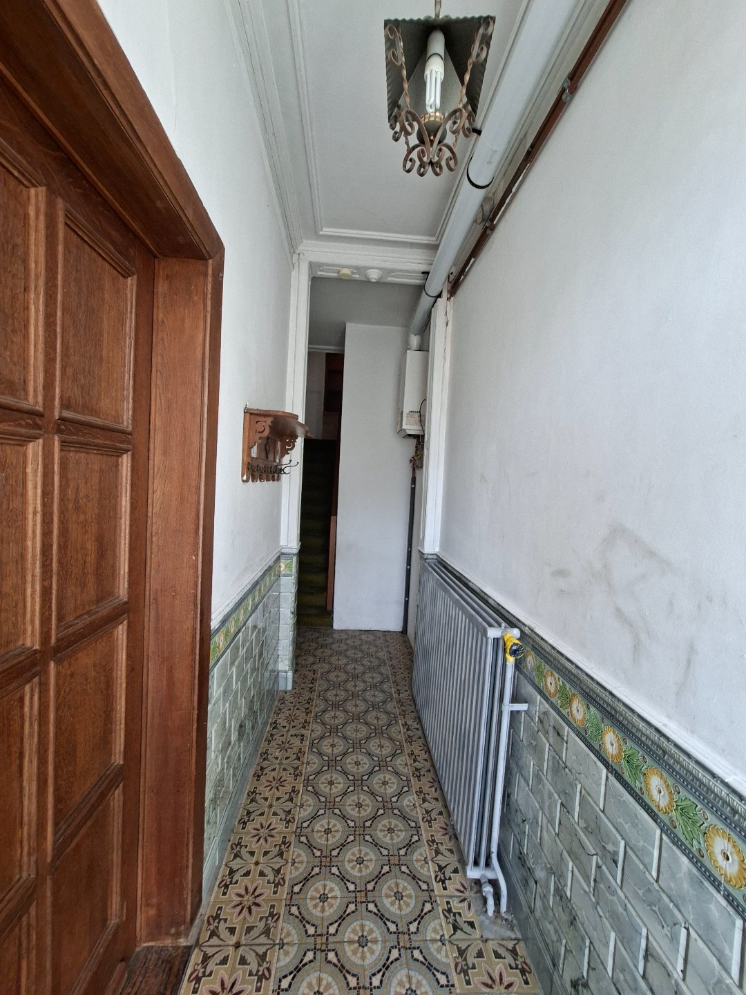 Te renoveren 2-slaapkamerappartement met koer en uitbreidingsmogelijkheden - foto 4