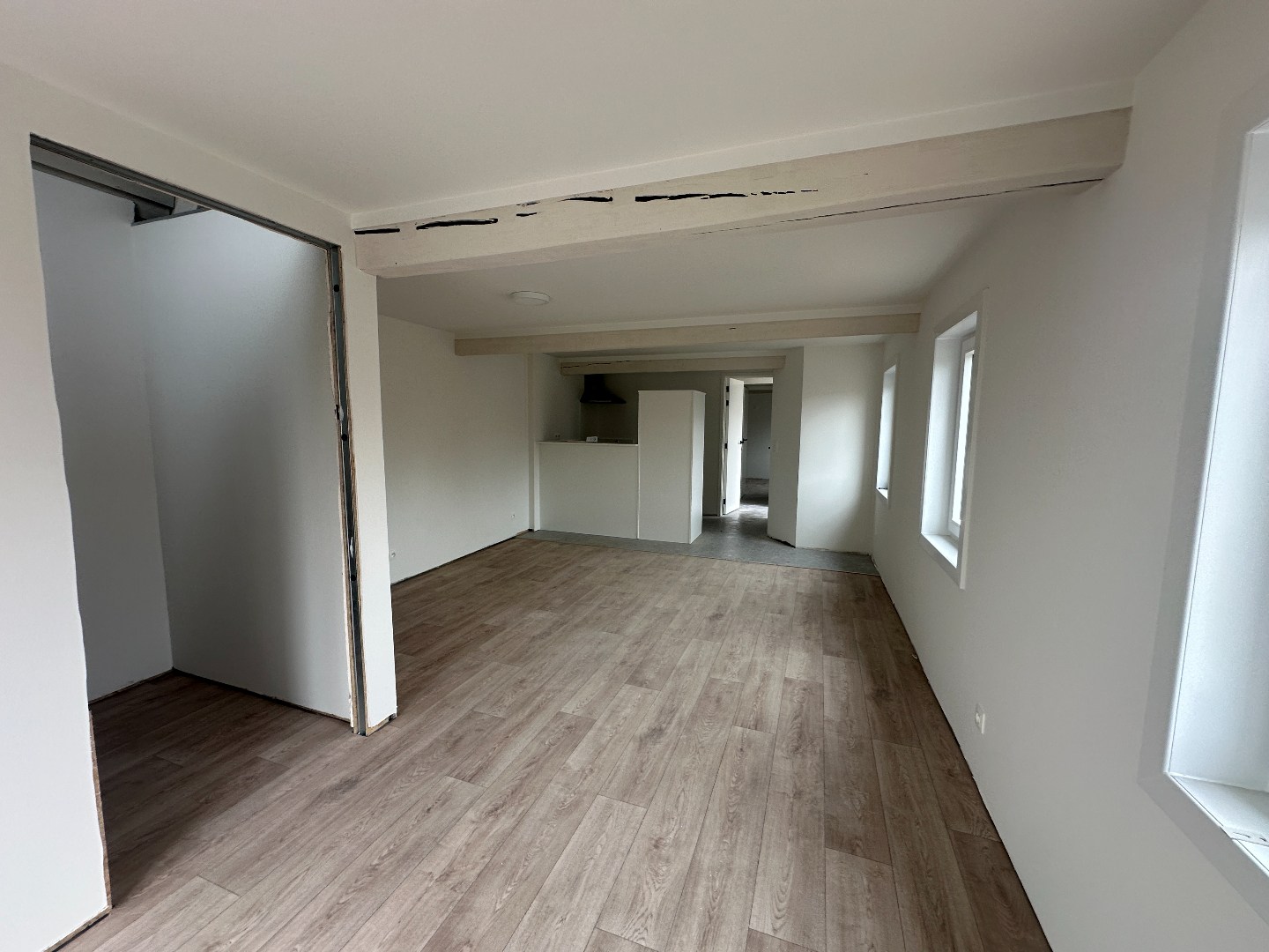 Volledig gerenoveerd 1 slaapkamer-appartement in centrum Sleidinge - foto 5