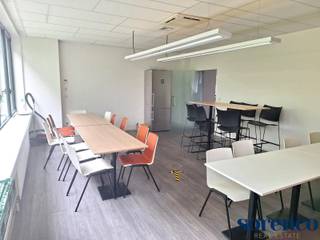 Kontich – Instapklaar gelijkvloers kantoor ca. 518m² met parking op toplocatieStrategisch gelegen tussen het centrum van Kontich en de belangrijke...