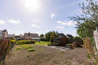 Contacteer Simon voor meer info of een bezoek via +32 498 12 37 08 of via Simon@vicusvastgoed.beRuime gezinswoning met 4 slaapkamersZonnige en goed...