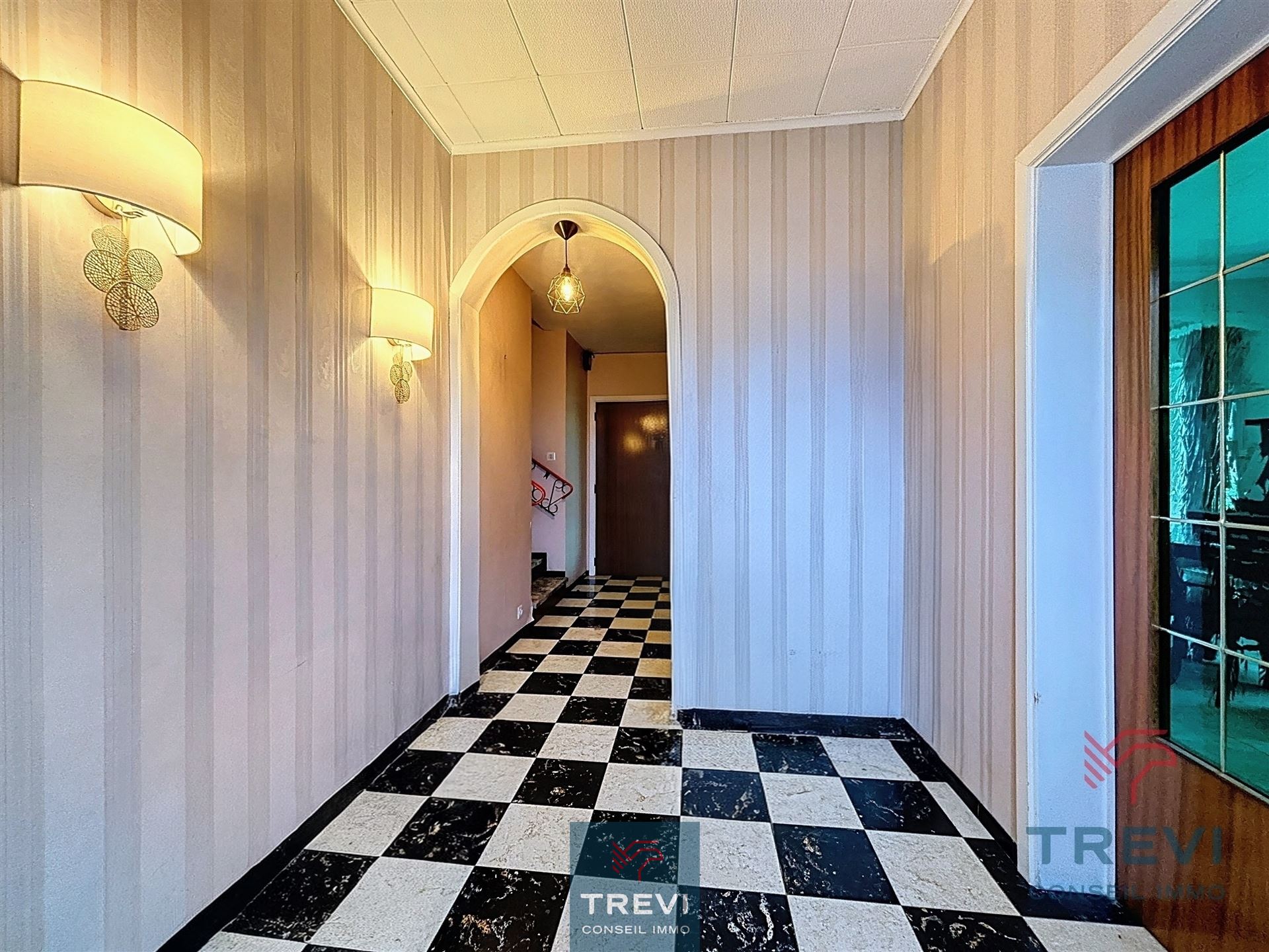 Prachtige klassieke villa met mooie tuin - foto 4