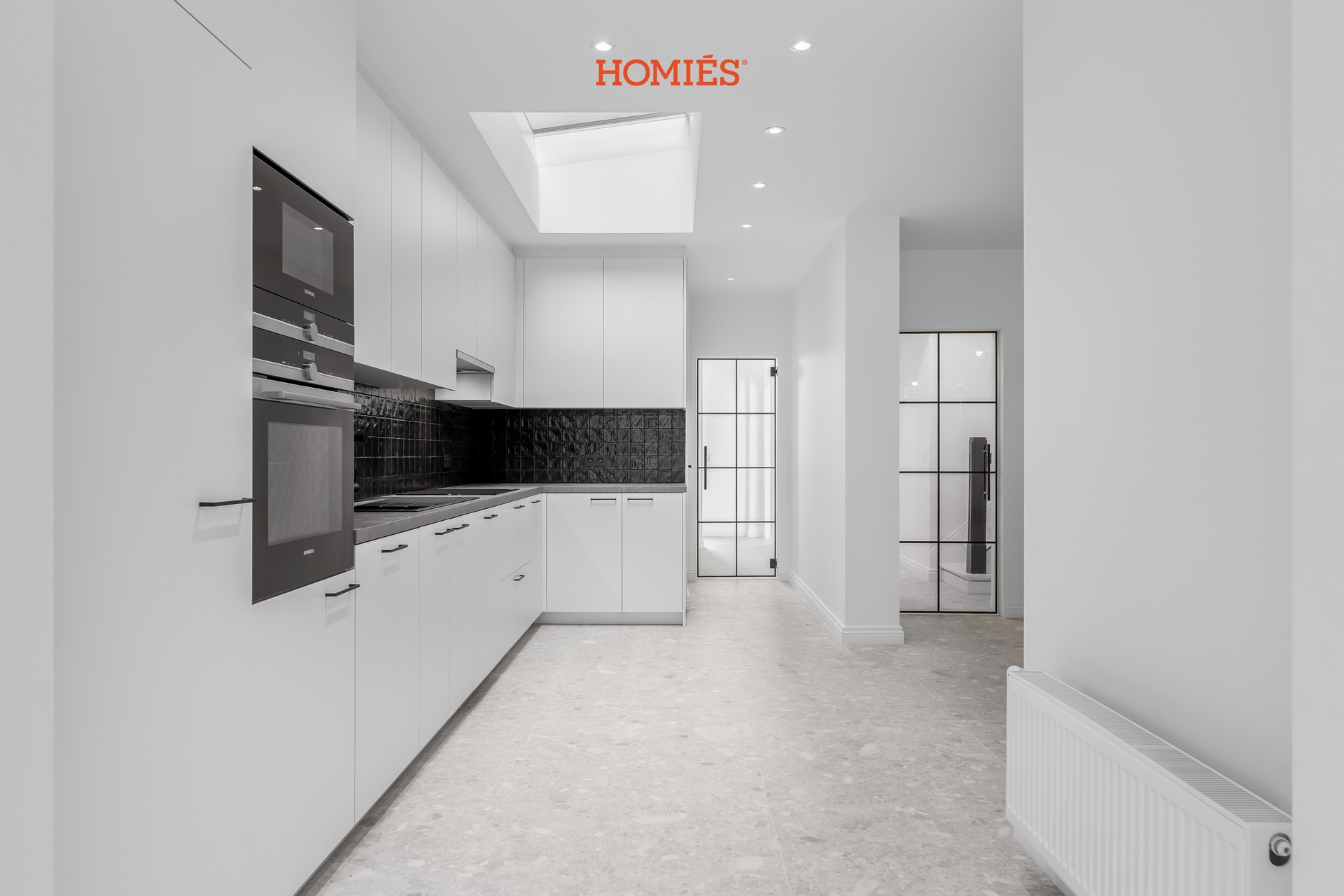 Gerenoveerd herenhuis met 6 slpk, 3 badk in centrum Leuven! - photo 2