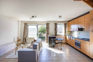 Ruim duplexappartement met drie kamers in DilbeekBent u op zoek naar een ruim duplexappartement op een centrale locatie? Wij bieden u dit appartement...