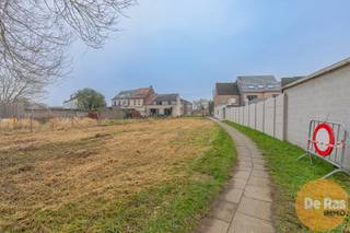 NIEUWERKERKEN - BOUWGROND NABIJ CENTRUM AALSTHeel rustig gelegen bouwgrond, in een doodlopende straat en weilanden, maar toch ook dichtbij de Haring,...