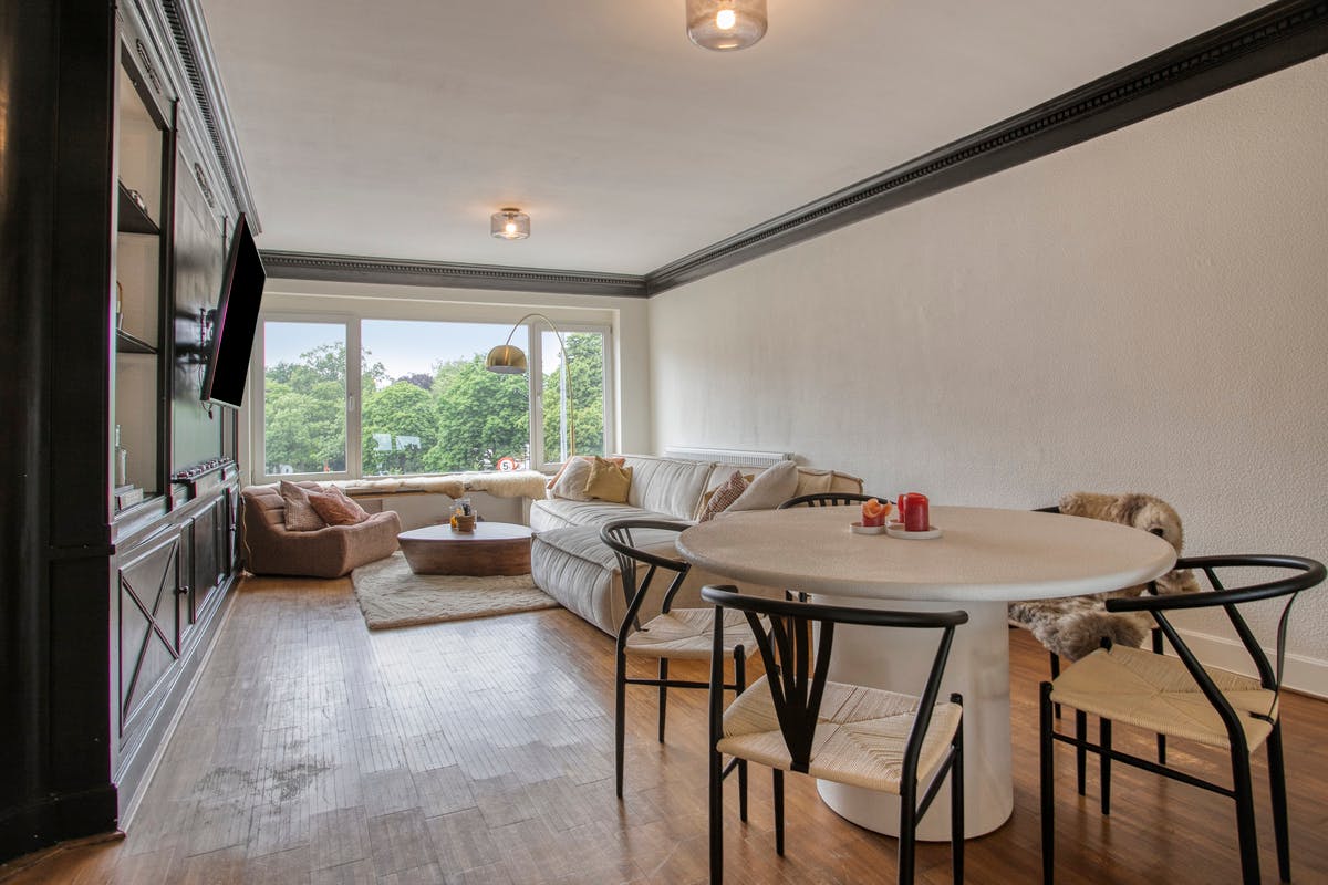 Propriété unique avec entrepôt et 2 appartements rénovés  - photo 4