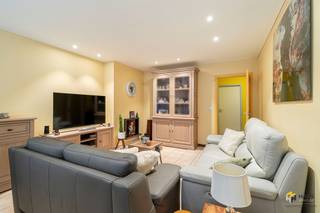 Instapklaar appartement (76 m²) met 2 slaapkamers, garagebox en 2 terrassen in Kapellen. De ligging nabij het dorpscentrum van Kapellen zorgt voor...