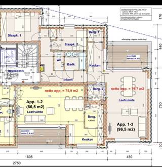 Comfort en ruimte staan centraal in dit ruime appartement op de eerste verdieping.<br />Met 2 slaapkamers, 2 interne bergingen en een overdekt terras van 9,4 m² biedt deze woning alle troeven voor aangenaam wonen.<br /><br /><u>Indeling</u>:
<ul>
<li><span>Inkomhal</span></li>
<li><span>Comfortabele leefruimte</span></li>
<li><span>Keuken</span></li>
<li><span>2 handige bergingen</span></li>
<li><span>Badkamer</span></li>
<li><span>Afzonderlijk toilet</span></li>
<li><span>2 ruime slaapkamers</span></li>
<li><span>Overdekt terras: 9,4 m²</span></li>
</ul>
Autostaanplaats en extra berging ter beschikking in de ondergrondse garage waar er ook een fietsenstalling bevindt.<br /><br /><u>Details</u>:
<ul>
<li><span>Nieuwbouwappartement met hoogwaardige afwerking</span></li>
<li><span>Energiezuinig: lage energiekosten</span></li>
<li><span>Dubbele berging: praktisch en zeldzaam in een appartement</span></li>
<li><span>Overdekt terras: genieten bij elk weer</span></li>
<li><span>Ondergrondse parkeergarage met ruime fietsenstalling</span></li>
<li><span>Lift aanwezig</span></li>
</ul>