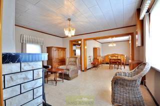 In het aangename Kluisbergen kan u deze charmante woning terugvinden! Deze woning geniet van een uitstekende ligging met verschillende...