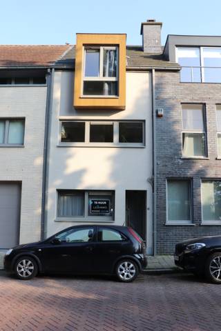 We vinden dit  duplex appartement in een zeer aangename en rustige woonomgeving, aangrenzend aan het jaagpad langsheen de Nete-rivier. Ideaal om...