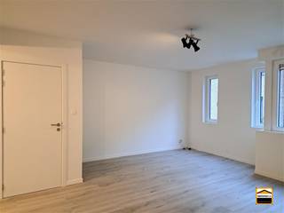 Gerenoveerd duplex appartement met 2 slaapkamers in het centrum van Borgloon* EPC A* asbestvrij* elektriciteit conform AREI bij akte In het centrum...
