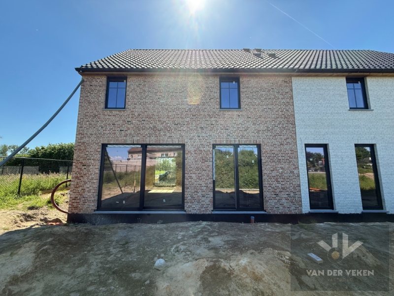 House for sale in Diepenbeek with 4 bedrooms - photo 4