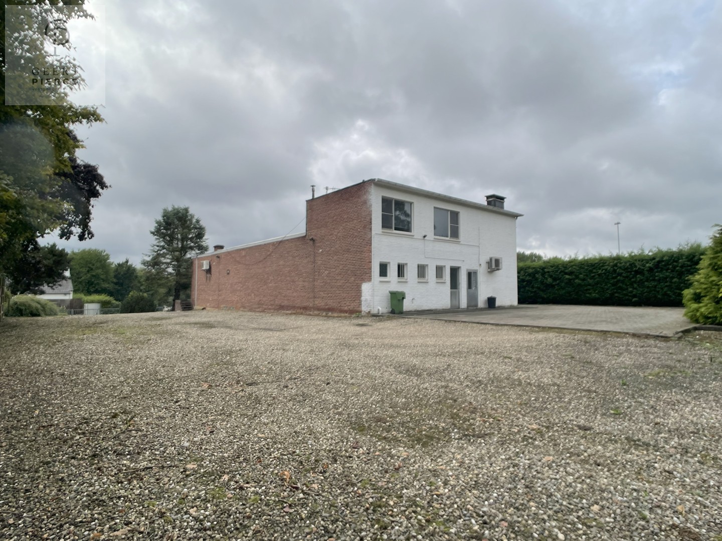 Projectgrond gelegen op een zeer gunstige locatie. - foto 5