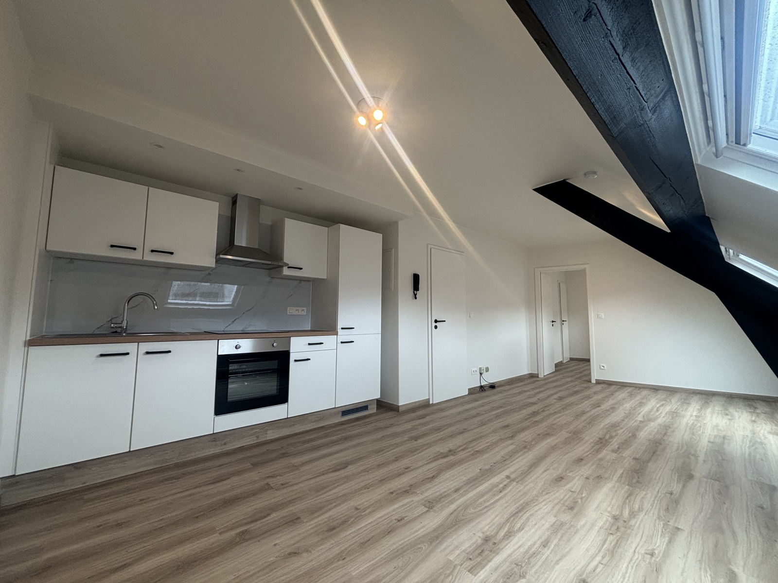 Gerenoveerd flatje te huur! - foto 4