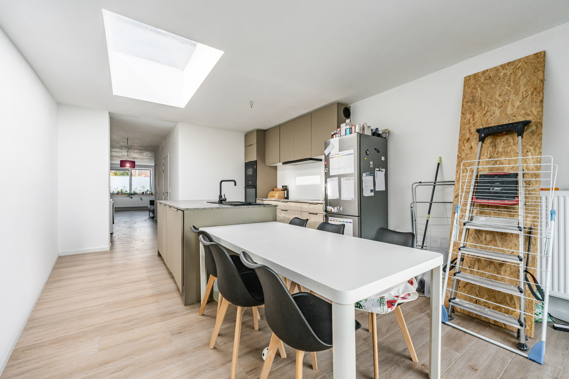 Gezinswoning met 5 slaapkamers met diepe tuin - foto 5
