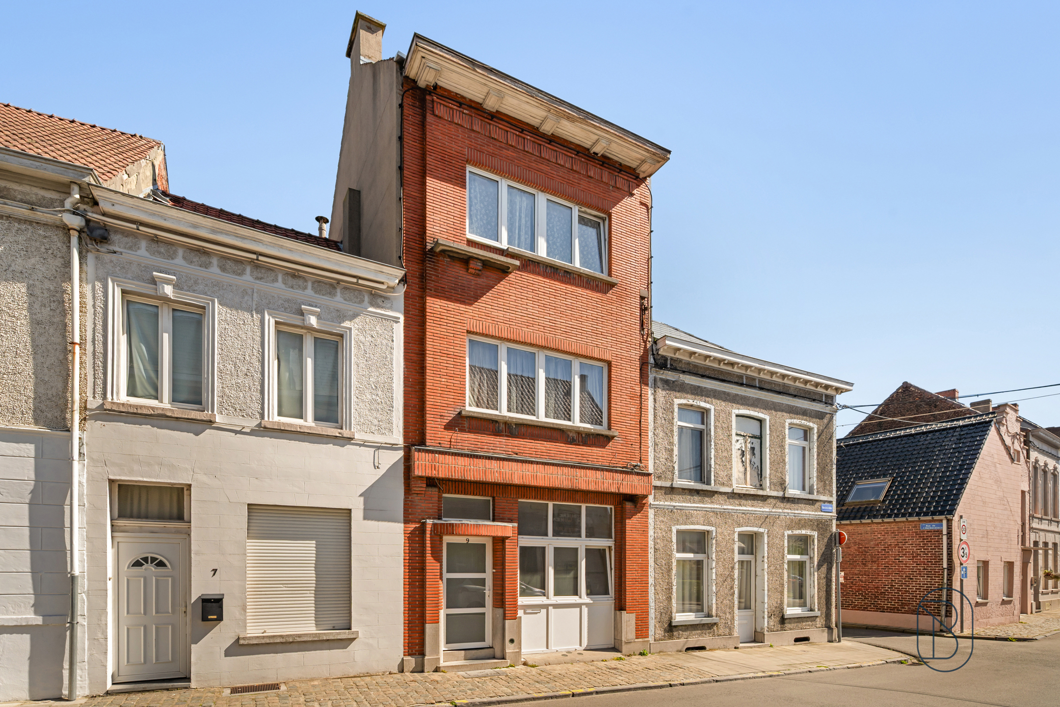 Goedgelegen gerenoveerde woning - foto 2