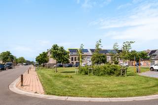 Op zoek naar een instapklare gezinswoning in een rustige, groene omgeving?Dan is deze volledig vernieuwde woning aan het Vicogneplein in Bredene...