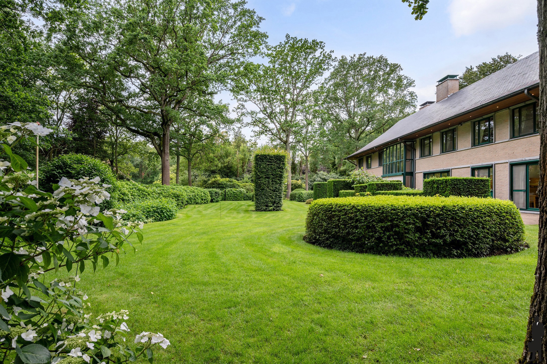 House for sale in Brasschaat with 5 bedrooms - photo 4
